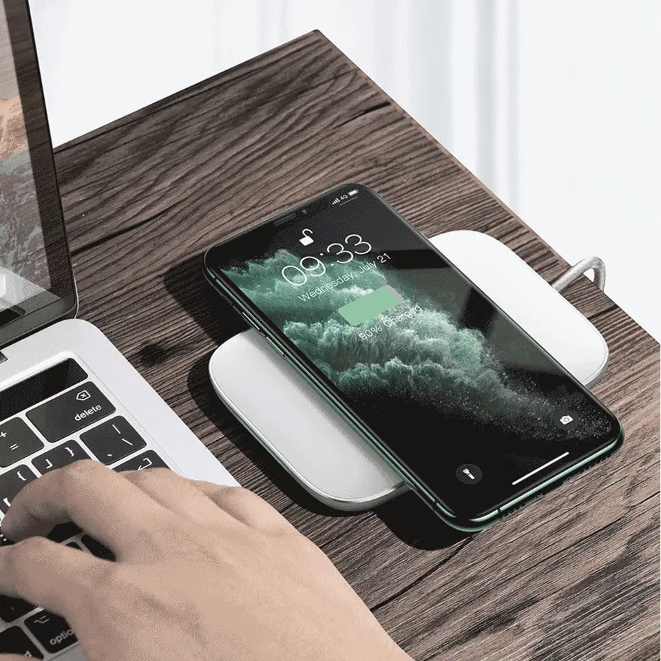 Baseus-Fast-Wireless-Qi-Charger-Flat-Charging-Position
